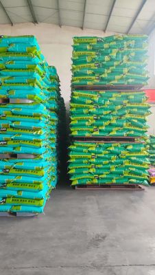 Ψεκασμένη σκόνη πρωτεϊνών πλάσματος για πρόσθετες ύλες ζωοτροφών, ανοιχτόκίτρινη, 70% ωμής πρωτεΐνης